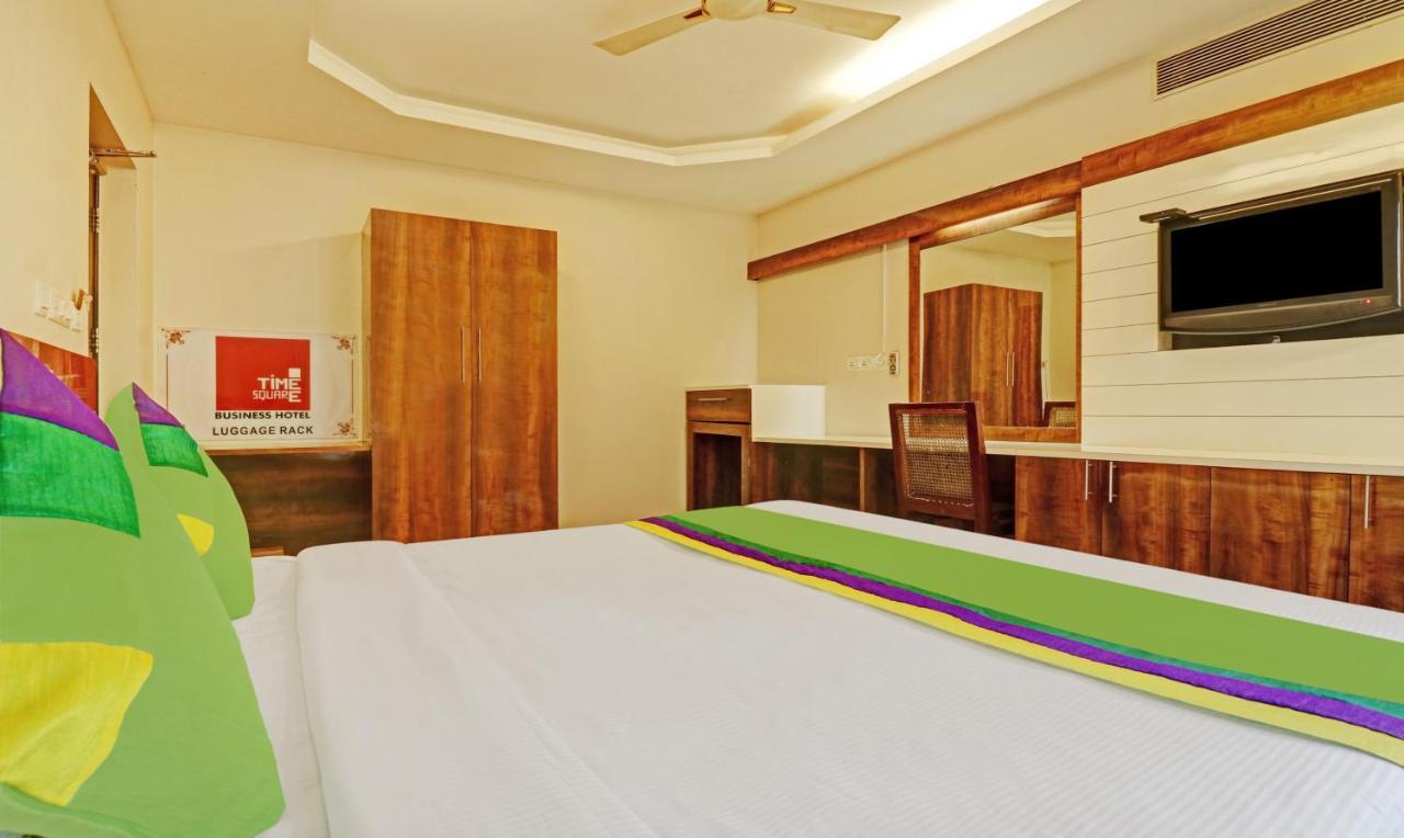 Treebo Trend Time Square Marine Drive Hotel 3*