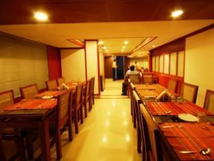 Treebo Trend Time Square Marine Drive 3* Kochi