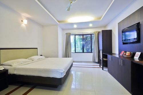Hotel Treebo Trend Time Square Marine Drive 3*