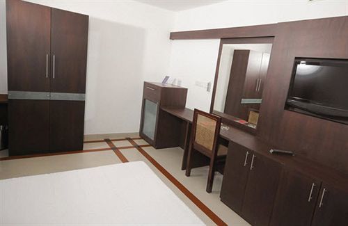 Treebo Trend Time Square Marine Drive 3* Kochi